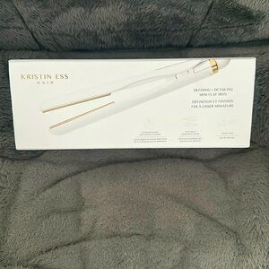 Kristin Ess Defining and detailing mini Iron